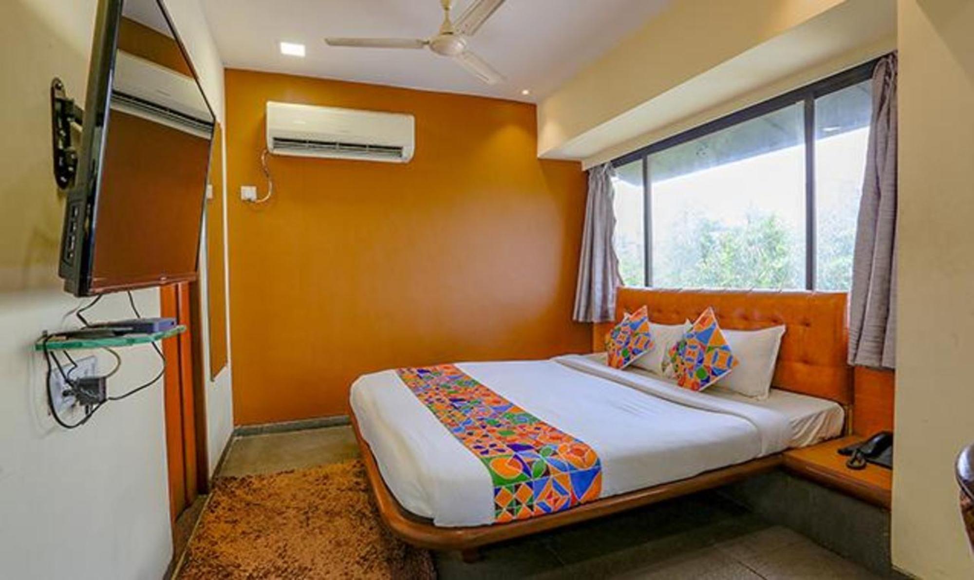 Отель Fabexpress Jayshree - Nr Mumbai International Airport Экстерьер фото